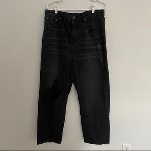 AE // Black 90's Boyfriend Jeans